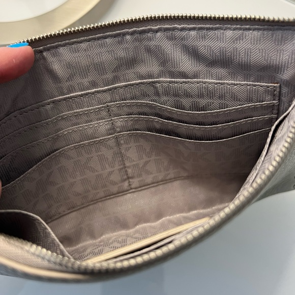 Michael Kors Clutch/Wristlet - Picture 8 of 8